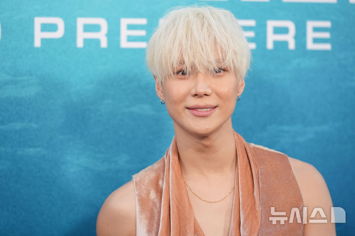태민 "'웨일폴: 고래에 먹힌 남자' 시사회 왔어요"