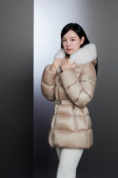 "벨벳 입은 패딩" 듀베티카, 김지원과 겨울 캠페인 공개