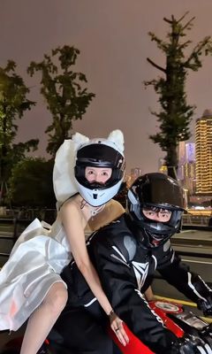 48세 장영란, 야밤에 드레스 입고 오토바이 질주