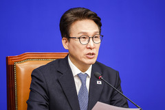 김민석 "부천 화재 소방장 순직 깊은 애도…희생 걸맞은 예우를"