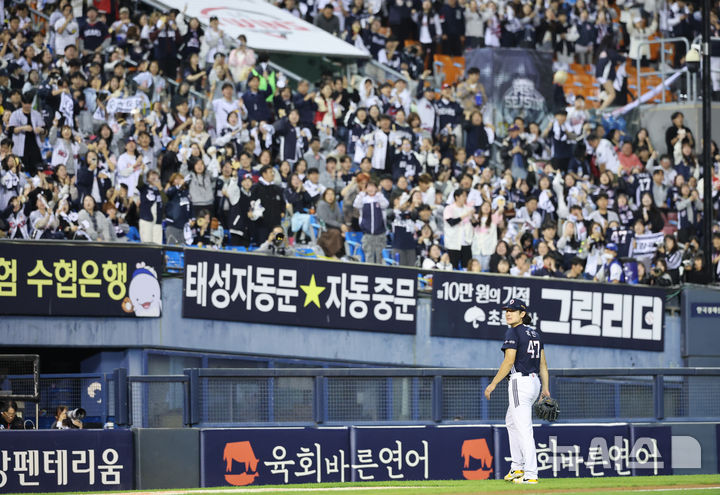 2사 만루 오스틴 상대 실점 위기 넘긴 곽빈
