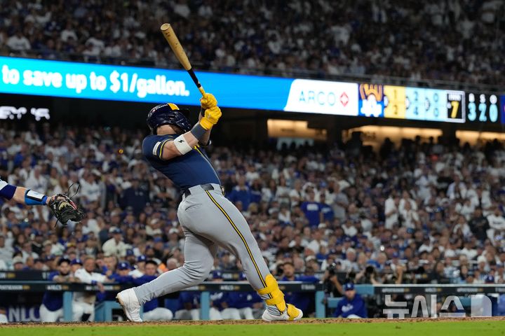 밀워키, 다저스 잡고 NLCS 3연승…WS 진출 코앞