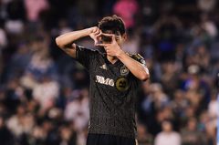 '1골 2도움' 손흥민, 메시 제치고 도움 선두…LAFC 5경기 만에 승리(종합)