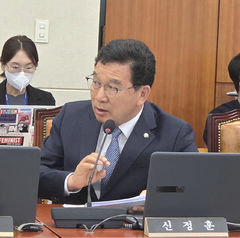 신정훈 "산재 유족진술 누락한채 유족급여 안줘"…노동청 질타