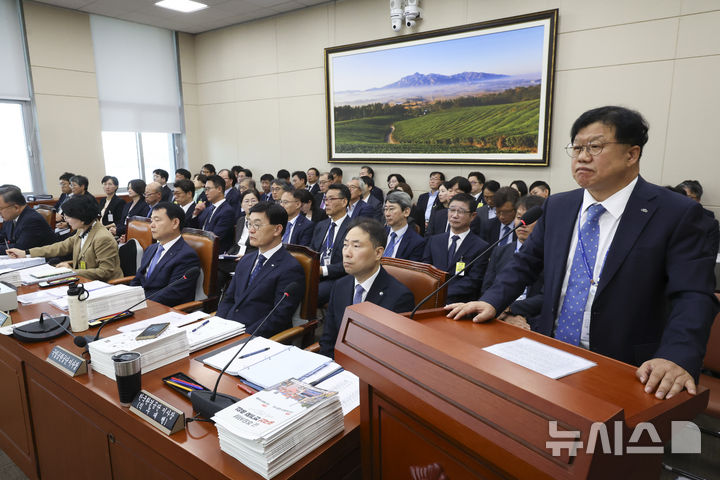 질의 답하는 남광우 한국환경산업보건기술원장