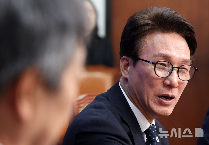 발언하는 김민석 더불어민주당 대표