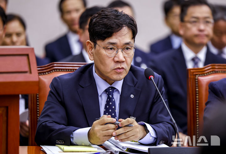 답변하는 이대희 한국벤처투자 대표이사