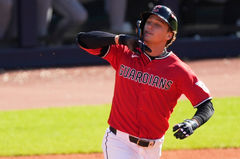 '할핀 결승포' 클리블랜드, 탬파베이에 3-2 역전승…ALCS 2승 1패