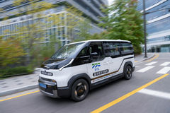 "운전자 없이 車가 온다"…기아, 판교서 PV5 원격 카셰어링 실증