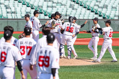 울산 웨일즈, 울산-KBO 폴리그 개막전서 LG에 5-3 승리