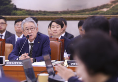 강호동 회장 "농협중앙회 지방이전 언질 받은적 없어"