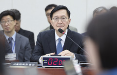 "이게 블라인드인가"…서울대 로스쿨·지역균형·시진핑 자료실, 여야 질타(종합)
