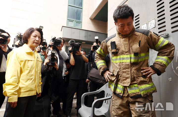 "재정 빨대" 비유에 부천 화재 사망까지…소방관들 '분노·침통'