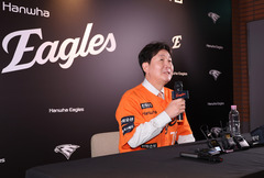 사령탑도 강조한 '젊은 한화'…류지현 감독의 한화는 올라갈 수 있을까