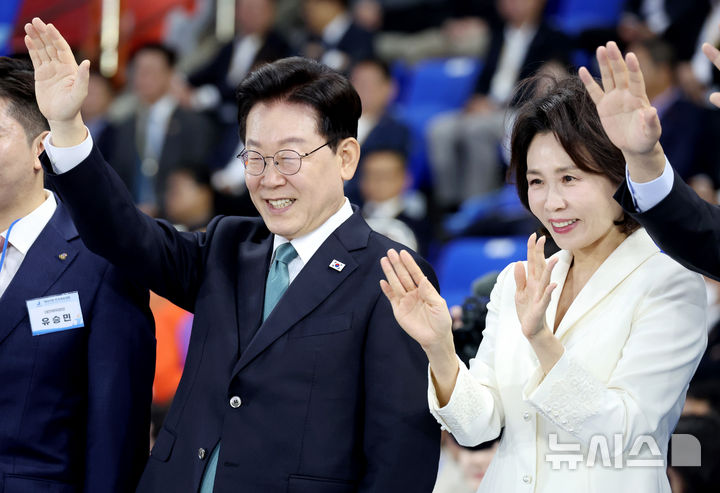 이 대통령, "스포츠로 하나 되는 대한민국…체육인의 꿈 지원" [뉴시스Pic]