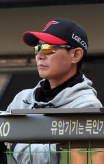 혀 내두른 LG 염경엽 감독 "김도영 대단해…인정할 건 인정해야"[준PO]