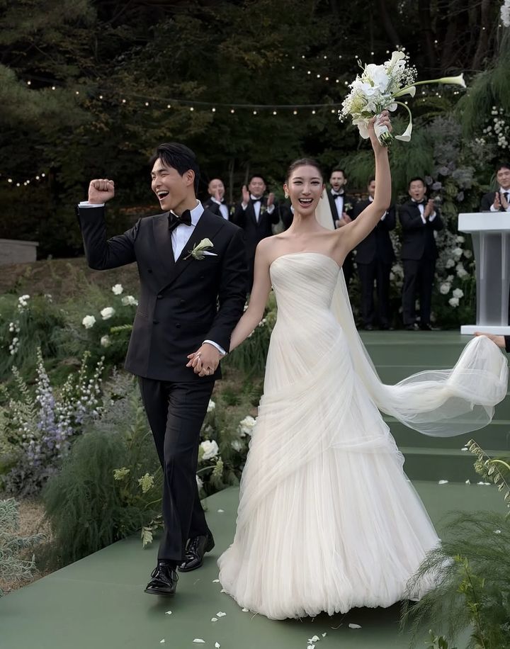 '케데헌' 이재·샘킴, 깜짝 결혼…지난 주말 외조부 신영균 품서