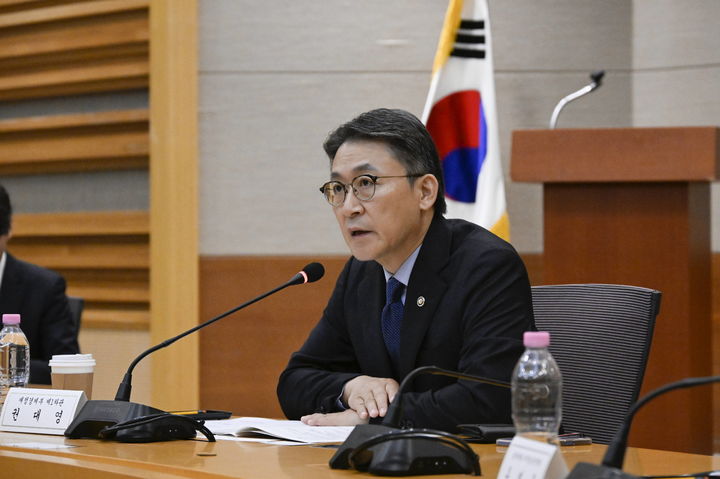 가상자산 과세 의견 수렴 나선 정부…"충분히 숙고할 것"