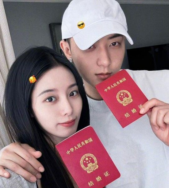 엑소 출신 타오, 결혼 전 아들 있었다 "대리모 아닌 직접 출산"