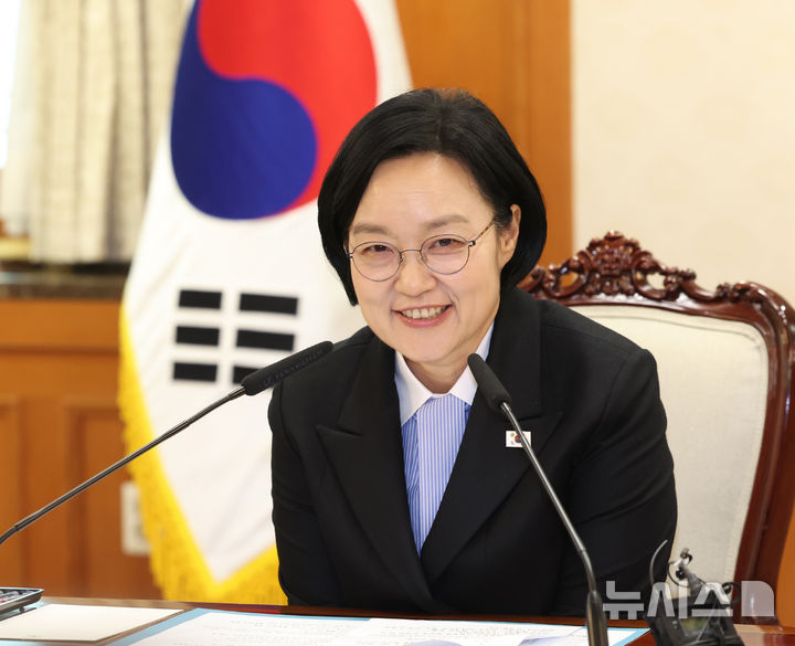 韓총리 "국민 체감, 정부 업무평가 최우선 기준…자화자찬 아닌지 철저 점검"