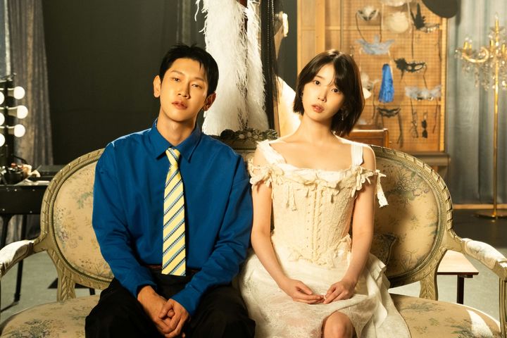 아이유와 '삐그덕' 맞춘 크러쉬 "하모니에 가장 중점 뒀다"
