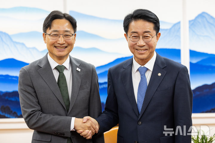 조정식 "소방관 처우 개선 신경써달라" 임광현 "소홀함 없도록 준비할 것" [뉴시스Pic]