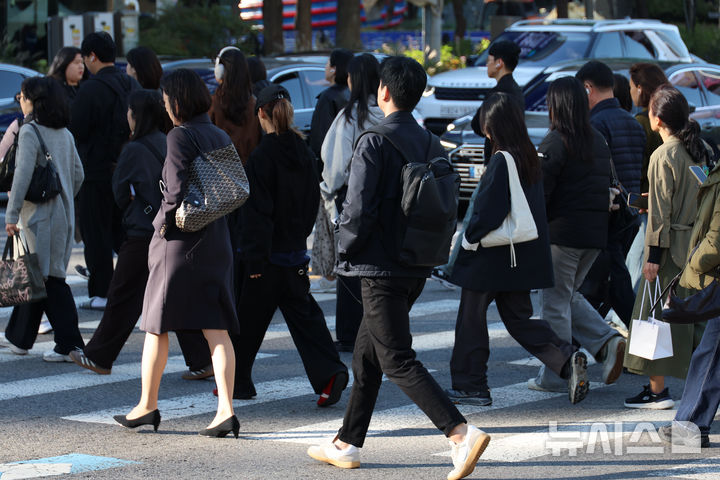 밤부터 기온 뚝…강한 바람에 체감온도↓
