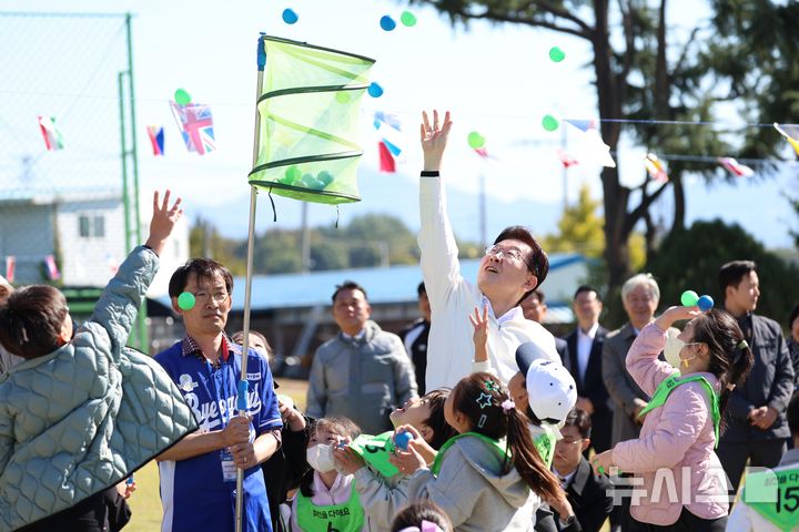 초등학교 가을 운동회 참석한 이재명 대통령 [뉴시스Pic]