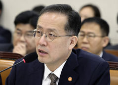이형일 "증시 하락, 우리 시장 반도체 비중 높기 때문"