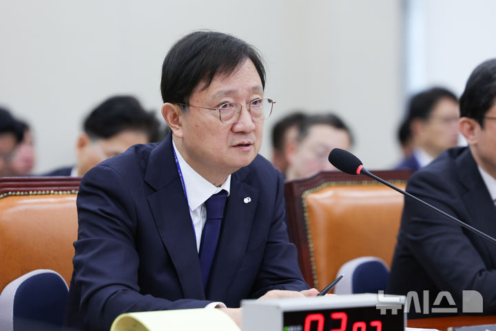 野, 정무위서 "단일종목 ETF 심사 단축 윗선 밝혀라"…與, 맞대응 자제(종합)