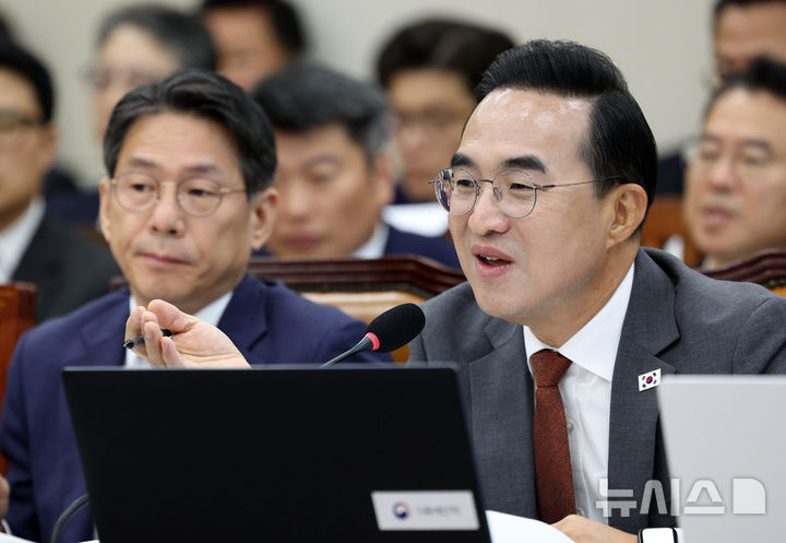 박홍근 "청년 일자리 지원 보강"…상속·증여세 활용 제안엔 "살펴볼 것"