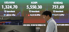골드만, 코스피 목표 1만2000→9000으로 낮췄지만…"상승 여력 60%"
