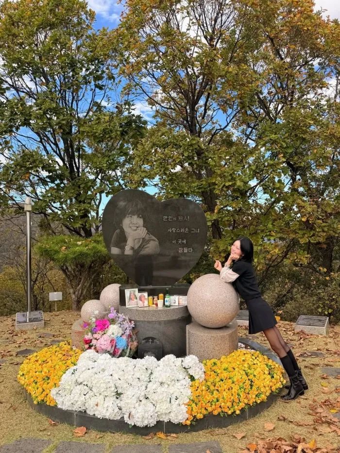 최준희, 故최진실 묘소 방문…"엄마한테 힘 받으러"