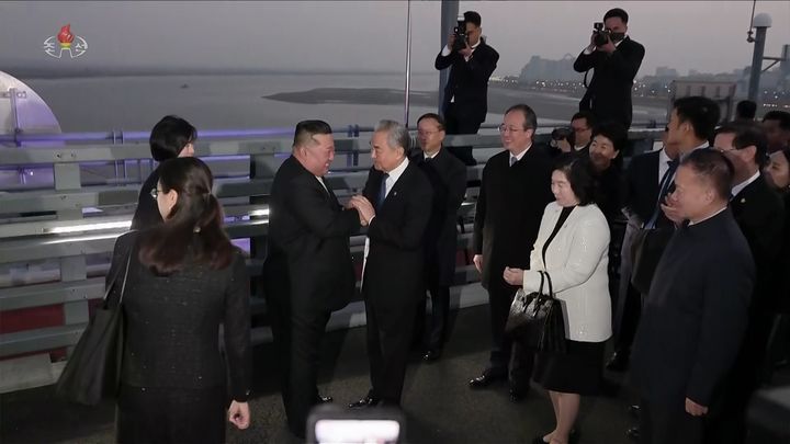 통일부, 김정은 방중에 "한반도 평화, 주변국 대화 재개에 기여하길"