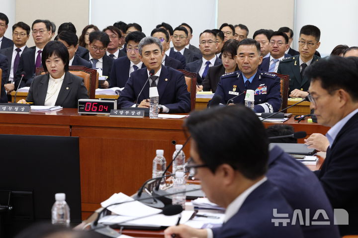국방위서 전작권 공방…與 "美 협의 불발되면 독단적 선언해야" 野 "美 멀어지면 방위 더 잘 되나"