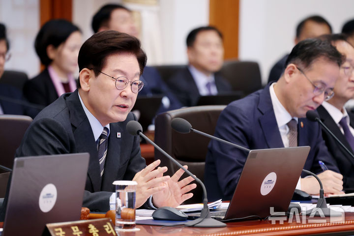 이 대통령 "농지조사는 장관이 제안한 사업…사실 알려줬더니 책임전가 비난"