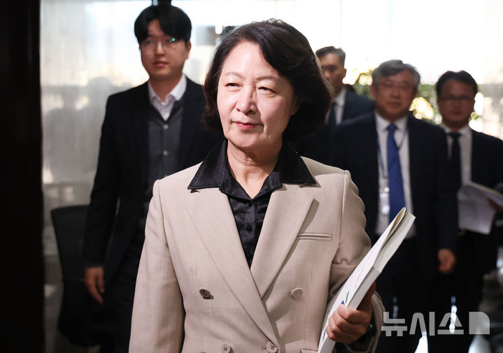 국회 찾은 추미애 "산소통 달라"…소방재정 국가 책임 확대 호소
