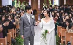 김태희, 고모된다…동생 이완♥이보미 내년 딸 출산