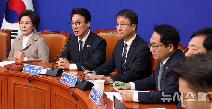 與, 중앙당 후원회장에 권노갑 이사장…민주파출소장에 조상호 변호사
