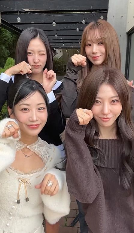 베스티, 4000일 만에 완전체 음방 무대…'연애의 조건' 역주행 화답