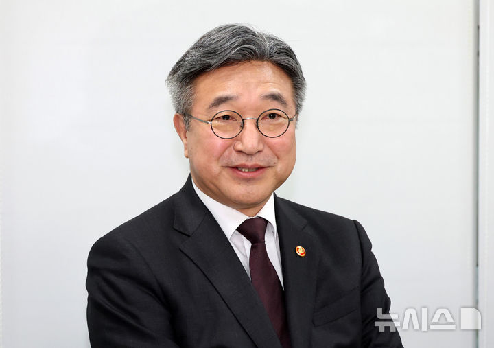 윤호중, 추미애 '소방 인사권' 반박…재정은 "미래기금 등 모색"(종합)