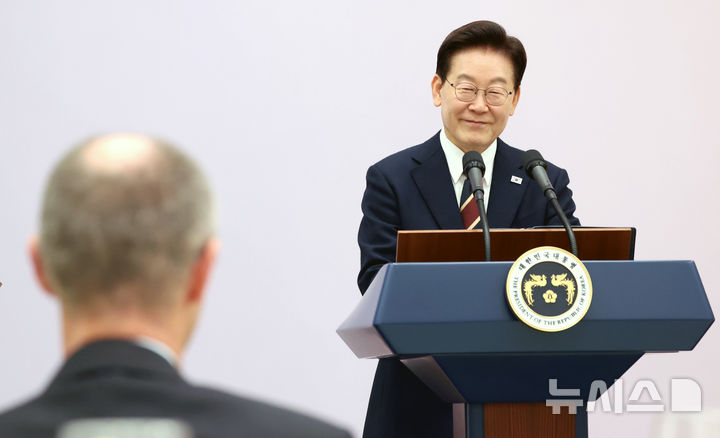이 대통령, 빈 살만 사우디 왕세자와 통화…靑 "중동전쟁 피해 발생 위로"