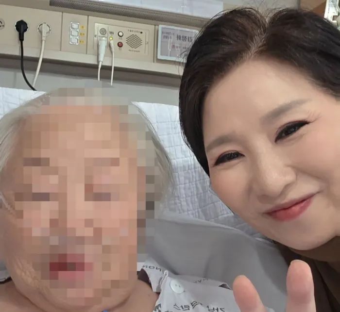 이호선, 모친상 비보 "찬란한 나의 어머니를 보낸다"