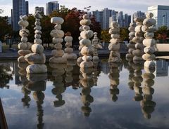 어제 없이 내일이 있나…최정화가 쌓아 올린 시간[박현주 아트에세이 ㊳]