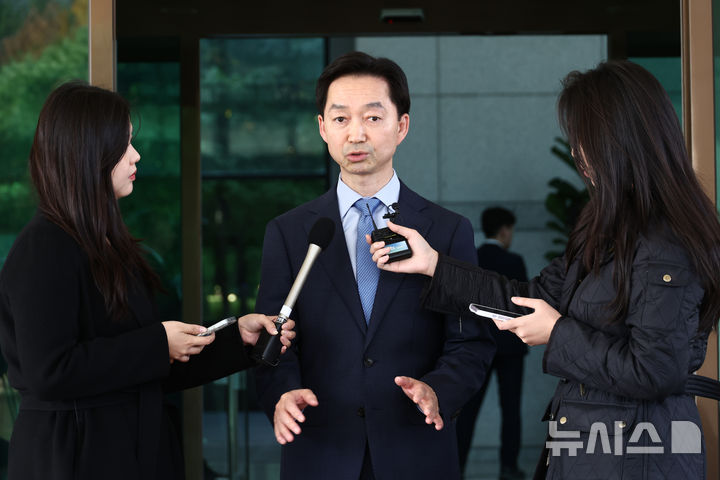 공소청 예방한 김지용 중수청장 "상호 협력 방안 다양하게 논의하려 해" [뉴시스Pic]