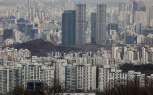 은행 주담대 금리 7% 뚫었다…영끌족 이자 공포