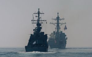 홍해 위협에 나프타 수급 불안…관련주 급등