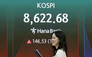 코스피, 사상 첫 8800선 등정…장중 4% 넘게 급등