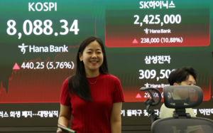 150조 팔고 떠난 외인…하반기엔 돌아올까
