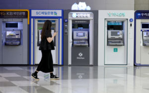 가계대출 총량 80% 찼다…대출 셧다운 공포